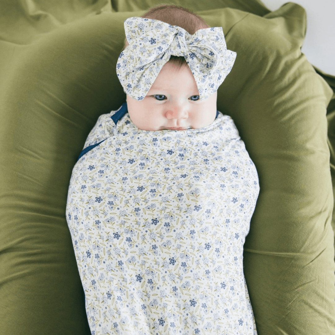 Swaddle in Ditzy Daisy - Coconut Pops